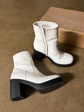 UO Gwen Platform Boot